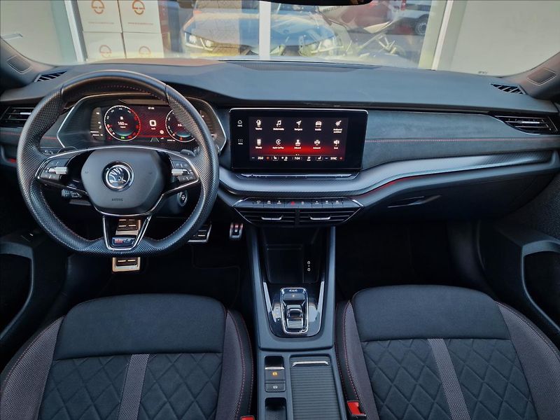 Škoda Octavia 2.0 TDI 147kW DSG 4x4 RS,1Maj - fotka 25 z 50