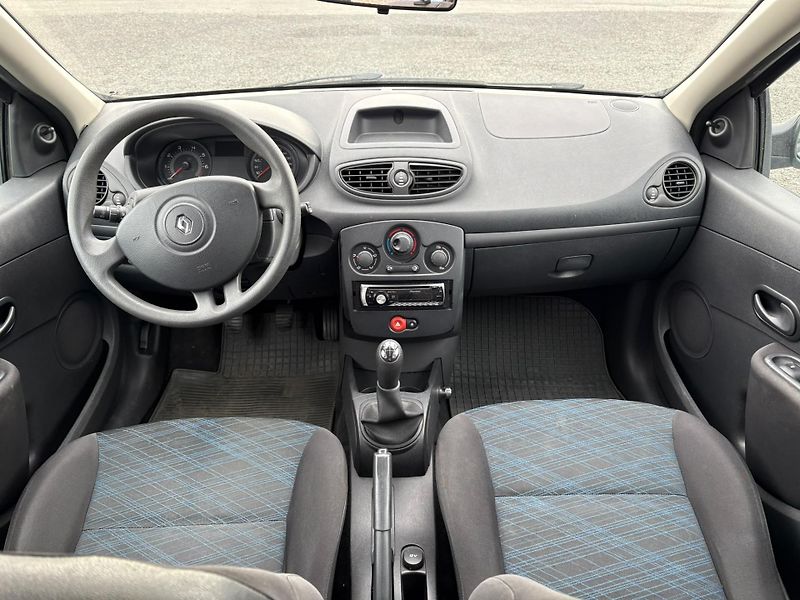 Renault Clio (2008) Renault Clio  - fotka 10 z 15