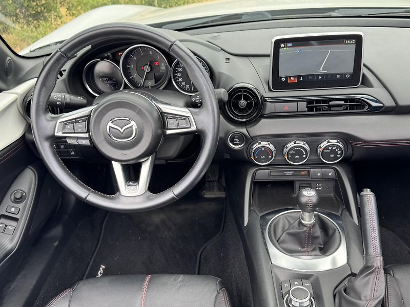 Mazda MX-5 1.5 96 kW Soft top CarPlay - fotka 9 z 28