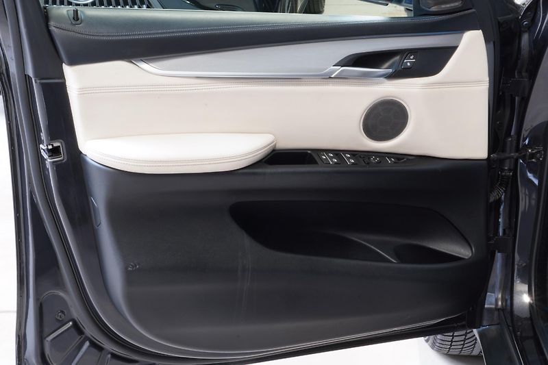 BMW X6 Xdrive30d,ČR,HUD,360,dověry - fotka 19 z 37