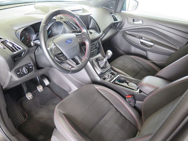 Ford Kuga (2018) 1.5EB,klima,kamera,navi,výhřev - fotka 12 z 28