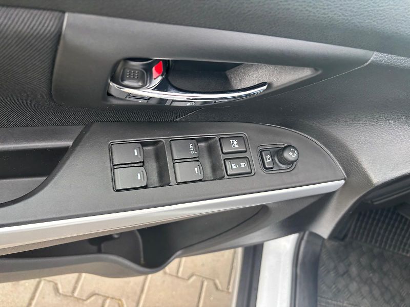 Suzuki SX4 S-Cross 1.4 Boosterjet Premium Hybrid - fotka 12 z 27