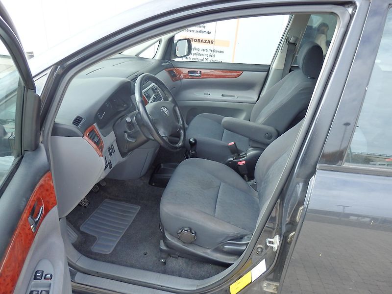 Toyota Avensis Verso 2.0 VVT-i 110 kW ZÁLOHOVÁNO - fotka 6 z 18