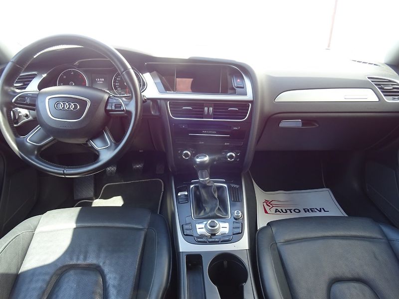 Audi A4 (2012) 2.0TDi,130kW,1maj,s.kni,navi - fotka 16 z 24