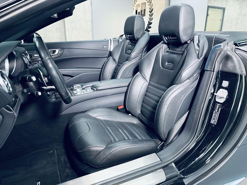 Mercedes-Benz SL (2016) 63 AMG CARBON INT TOP KEYLESS  - fotka 19 z 43