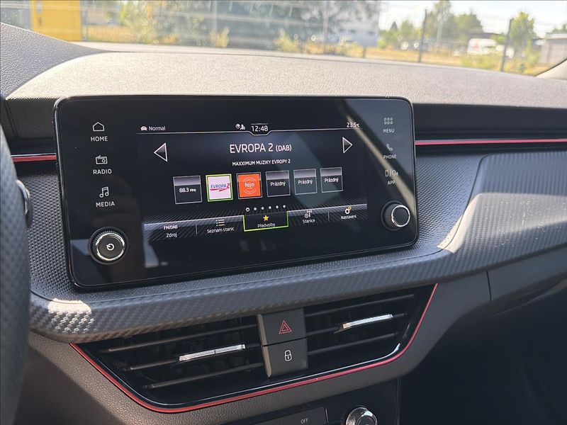 Škoda Kamiq 1,5 TSI 110 kW DSG Monte Carlo - fotka 23 z 36