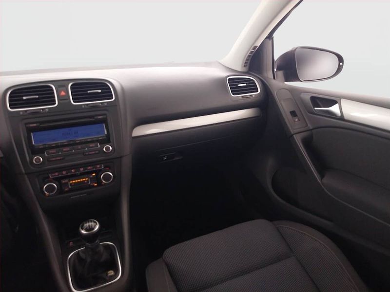 Volkswagen Golf (2010) Comfortline 1.2 TSI, ČR,1.maj - fotka 8 z 17