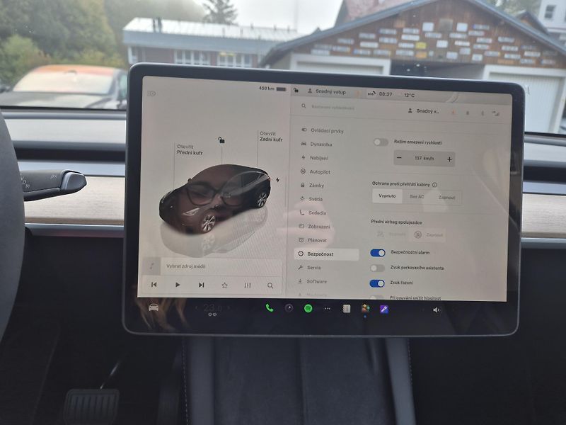 Tesla Model Y LONG RANGE DUAL MOTOR TZ 93,6% - fotka 26 z 48