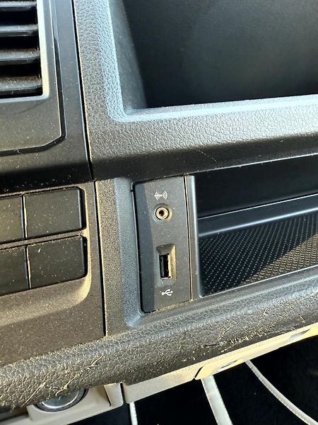 Volkswagen T6 2.0 TDI 84 kW - fotka 15 z 34