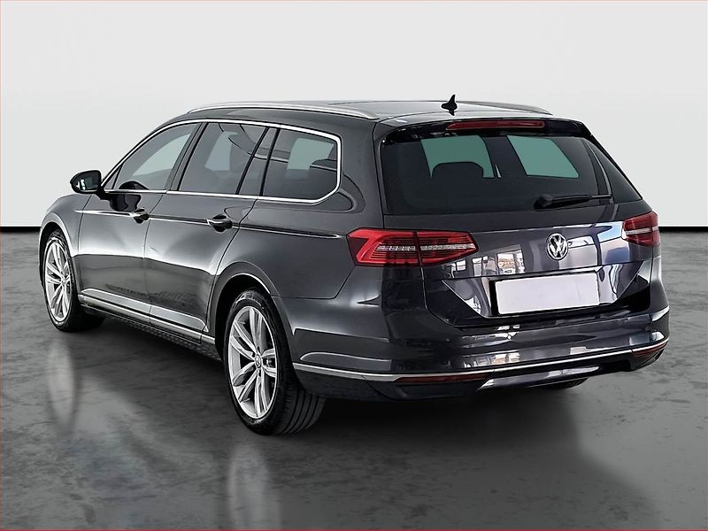 Volkswagen Passat (2018) 2.0 TDI, Automat, Serv.kniha - fotka 4 z 19
