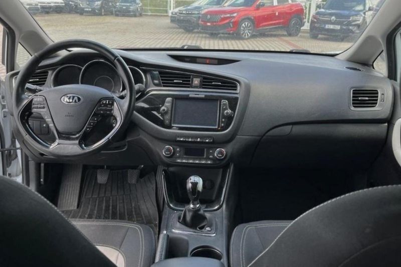 Kia Ceed Sportswagon Cool 1.6 GDI - fotka 12 z 16