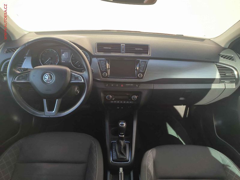 Škoda Fabia (2015) 1.2 TSI, ČR, Style, DSG - fotka 8 z 21