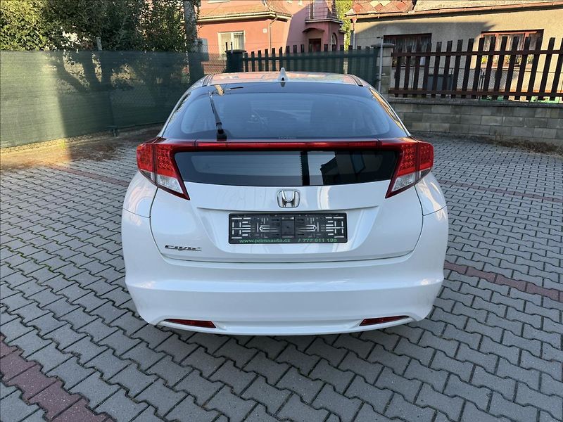 Honda Civic 1,8 i-VTEC COMFORT - fotka 6 z 20