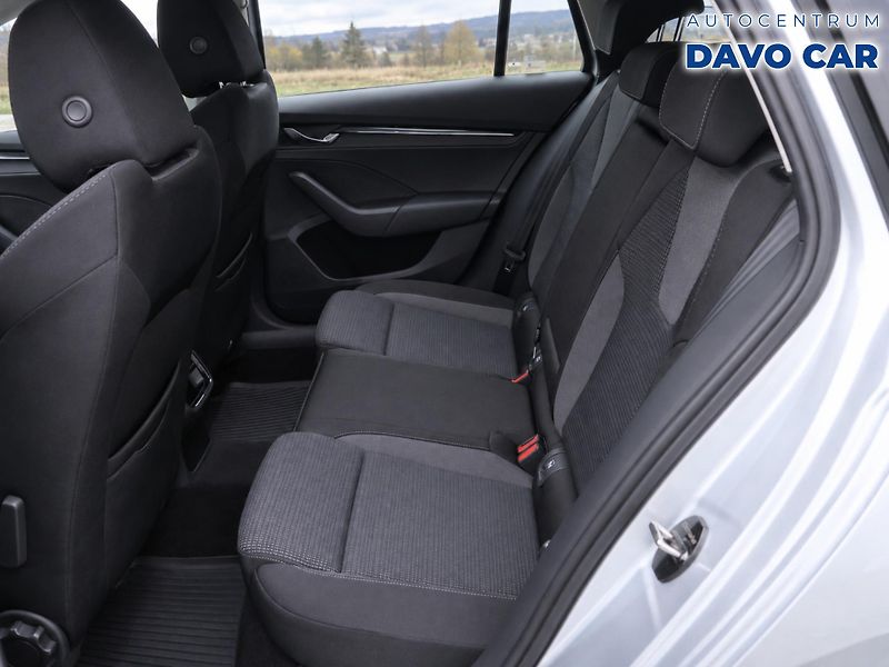Škoda Octavia 2,0 TDI 110kW 4x4 DSG DPH CZ - fotka 16 z 35