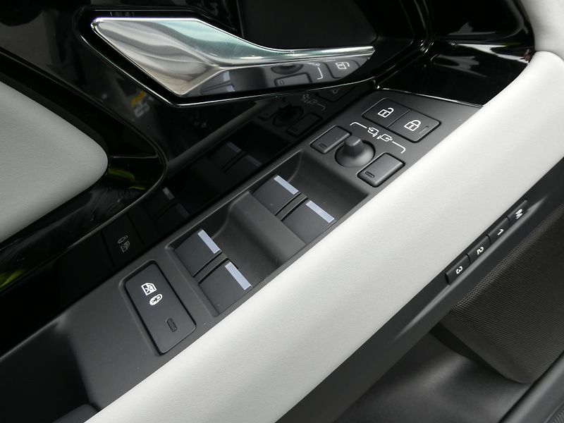 Land Rover Range Rover Evoque (2026) 2,0 Dynamic SE D165 aut.4x4 - fotka 12 z 39