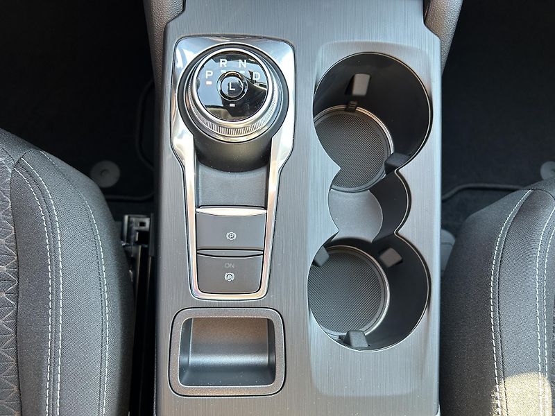 Ford Kuga Top Edition 2.5 HEV 132 kW - fotka 36 z 37