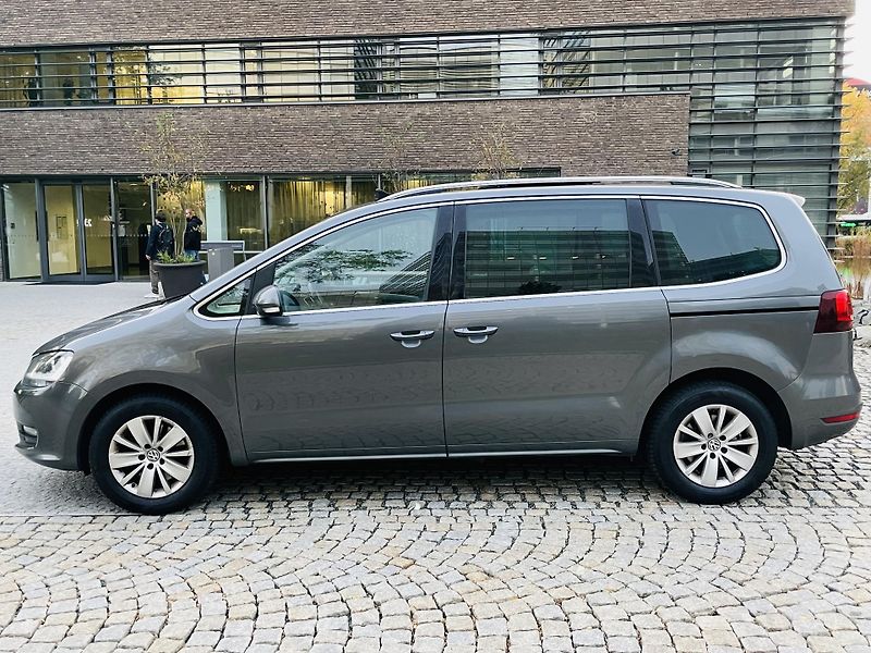 Volkswagen Sharan 2.0TDI MAN 7MÍST TAŽNÉ KAMERA - fotka 18 z 46