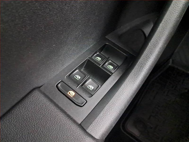 Škoda Octavia (2016) 1.4 TSI, Navi, Bi-Xenony - fotka 19 z 20