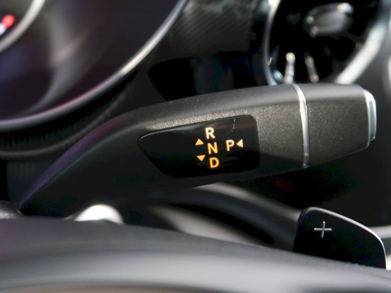 Mercedes-Benz Třídy V (2020) 300d L EXCLUSIVE WEBASTO BURME - fotka 32 z 39