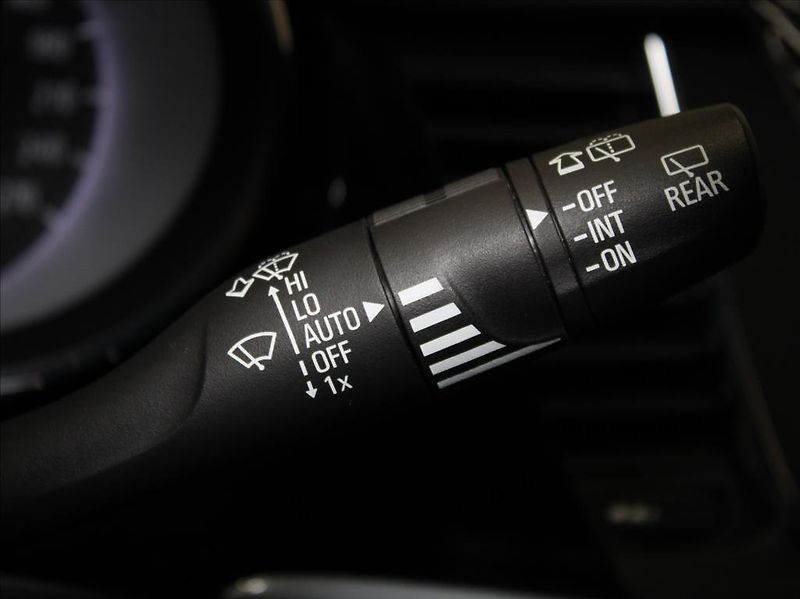 Opel Astra 1,4 Turbo 110kW AT Innovation - fotka 16 z 23