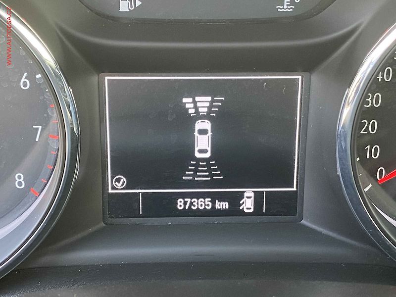 Opel Astra (2017) 1.4T, Edition, navi - fotka 18 z 18