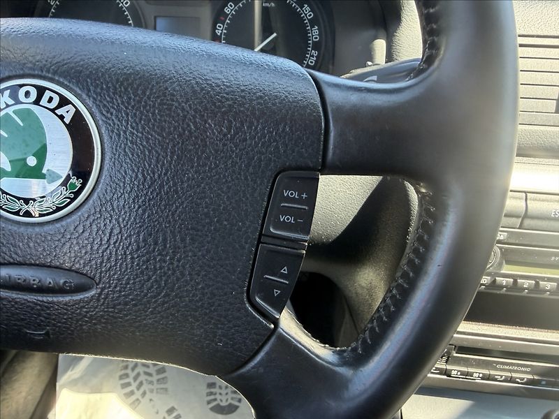 Škoda Octavia I 1.9 TDI Style 96kW - fotka 11 z 16