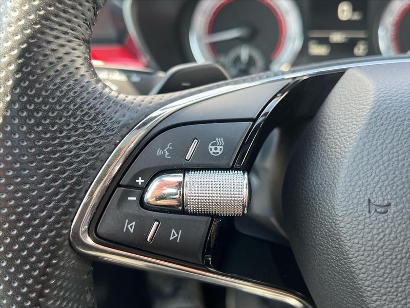 Škoda Fabia 1,5 TSi 110kW 7DSG MONTE CARLO - fotka 25 z 30
