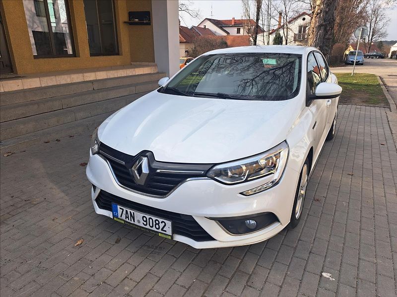 Renault Mégane 1,5 dCi - fotka 3 z 38