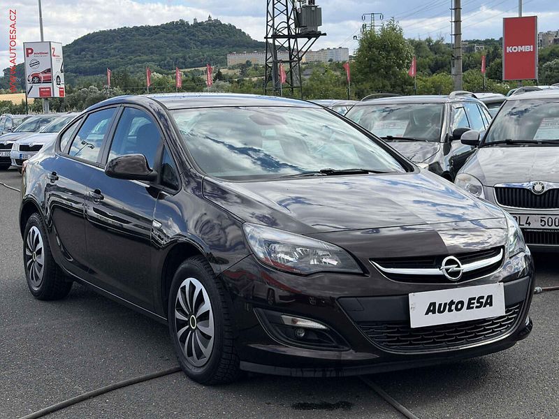 Opel Astra (2014) 1.4i, 2.maj,ČR, STK6/28 - fotografie inzerátu