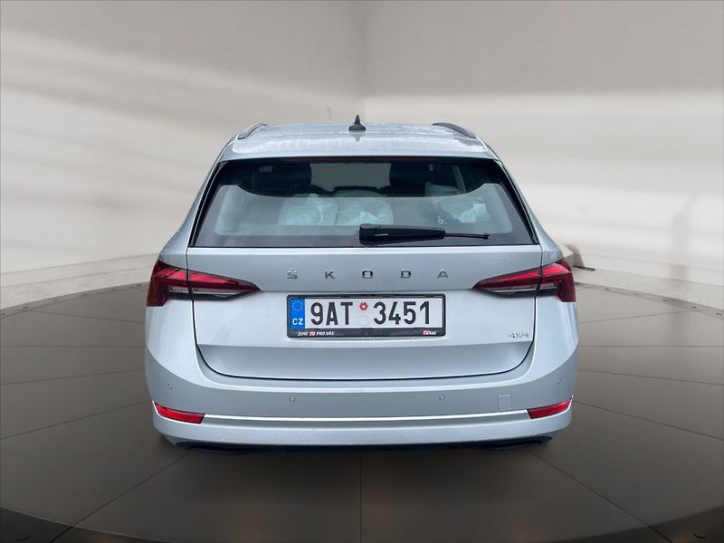 Škoda Octavia 2,0 TDI Ambition 4x4 DSG - fotka 5 z 11