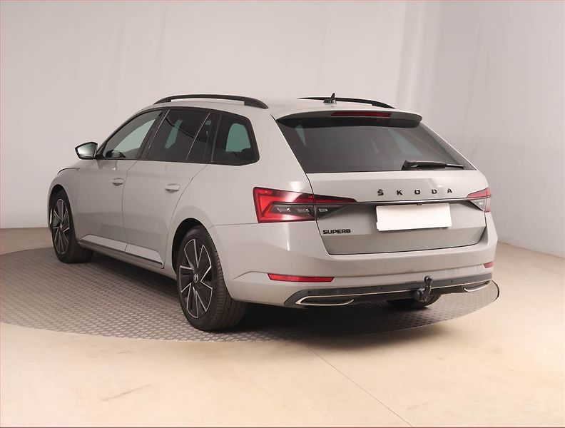 Škoda Superb (2022) Sportline 2.0 TDI - fotka 4 z 17