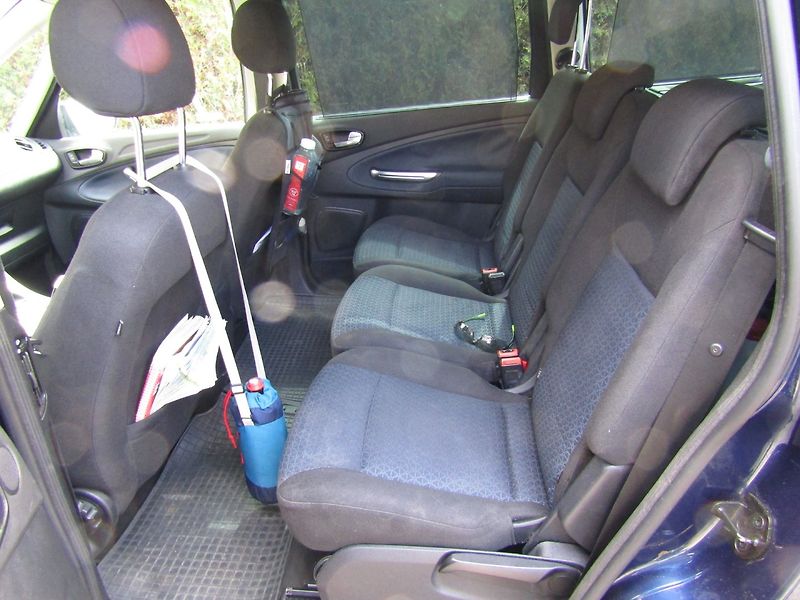 Ford Galaxy (2007) 2.0 TDCi 96kW - fotka 22 z 34