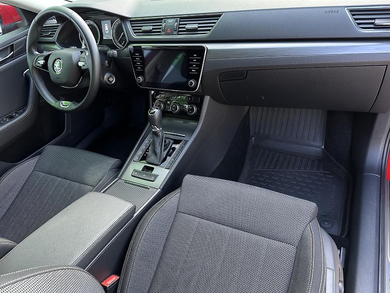 Škoda Superb 1.4TSi iV PHEV DSG 218PS KESSY - fotka 41 z 46