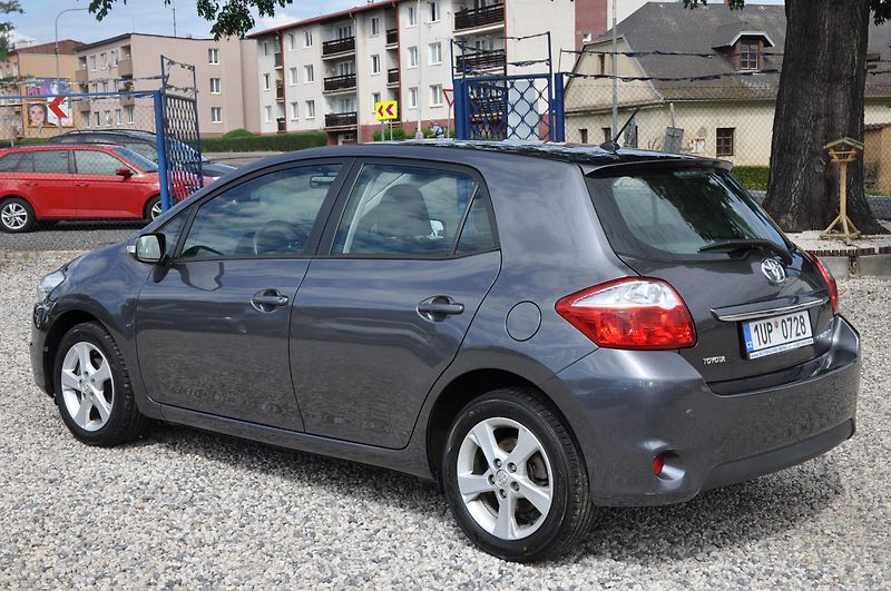 Toyota Auris 1.6 Valvematic 97kW - fotka 4 z 12