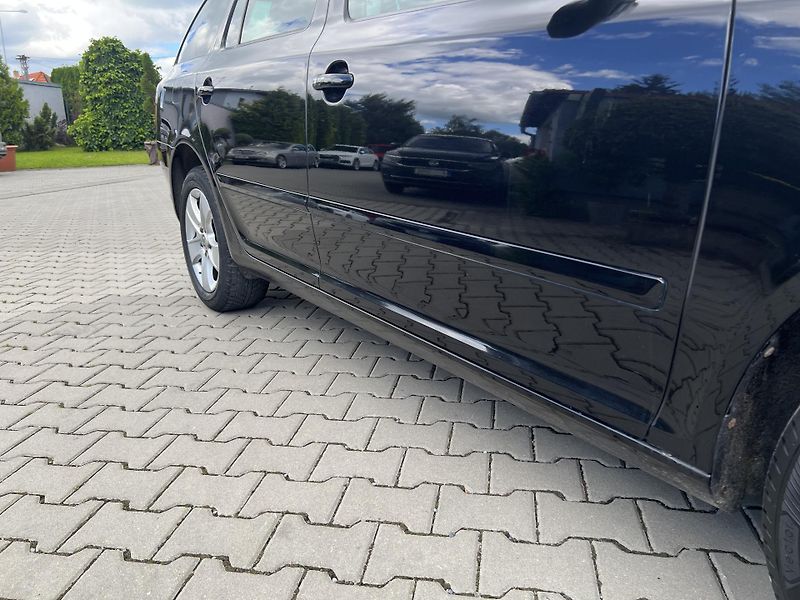 Škoda Octavia 1,2TSi DSG combi Autoklima - fotka 25 z 43