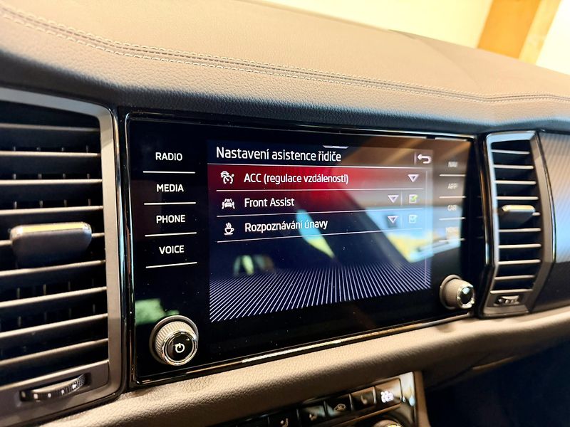 Škoda Kodiaq 2.0 TDi 147 Kw DSG Sportline - fotka 12 z 31