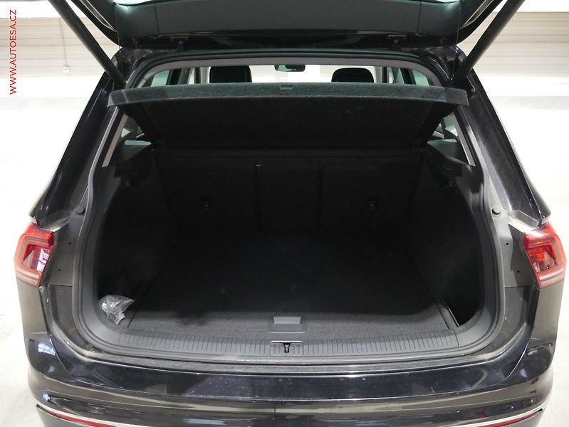 Volkswagen Tiguan (2017) 2.0 TSI 4x4, Highline, DSG - fotka 7 z 12