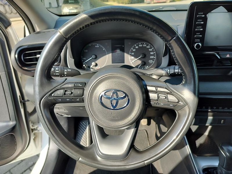 Toyota Yaris 1.5 VVT-i Hybrid - fotka 13 z 25
