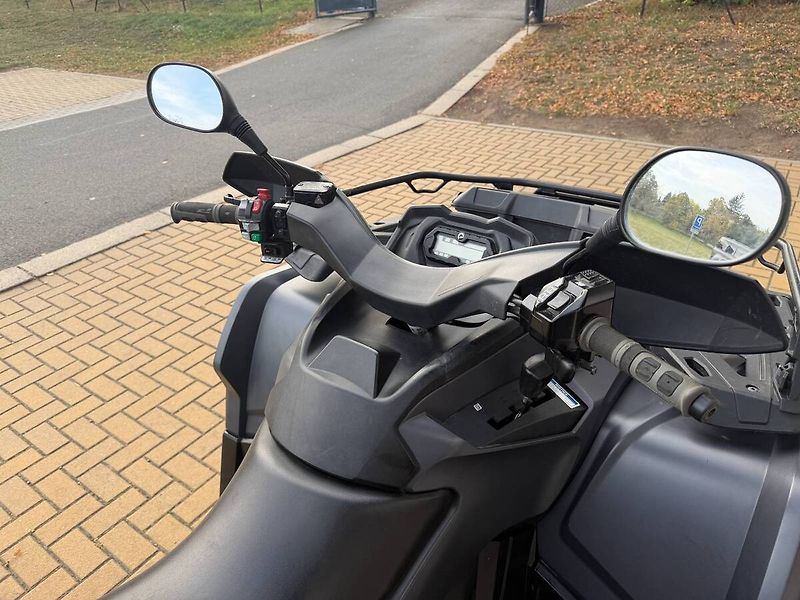 Can-Am Outlander Max 650 XT (2019) - fotka 6 z 9