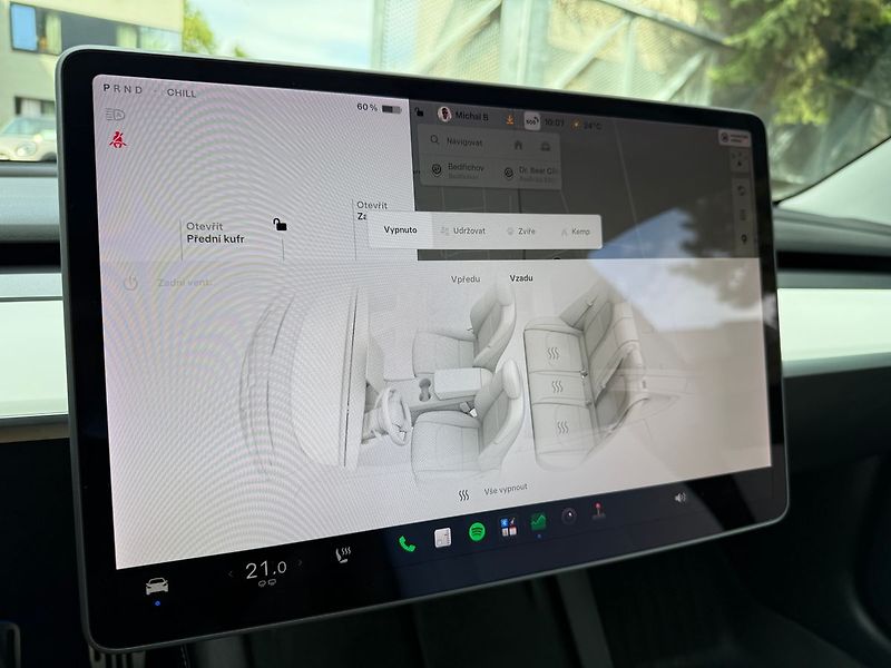 Tesla Model 3 Long Range AWD - fotka 18 z 41