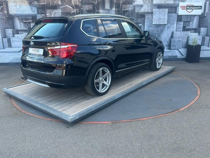 BMW X3 (2010) 135KW, XDRIVE 20D - fotka 6 z 28