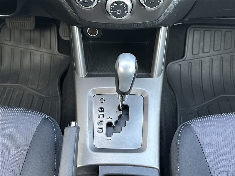 Subaru Forester 2,0 150PS  Comfort A/T 4x4 - fotka 27 z 50