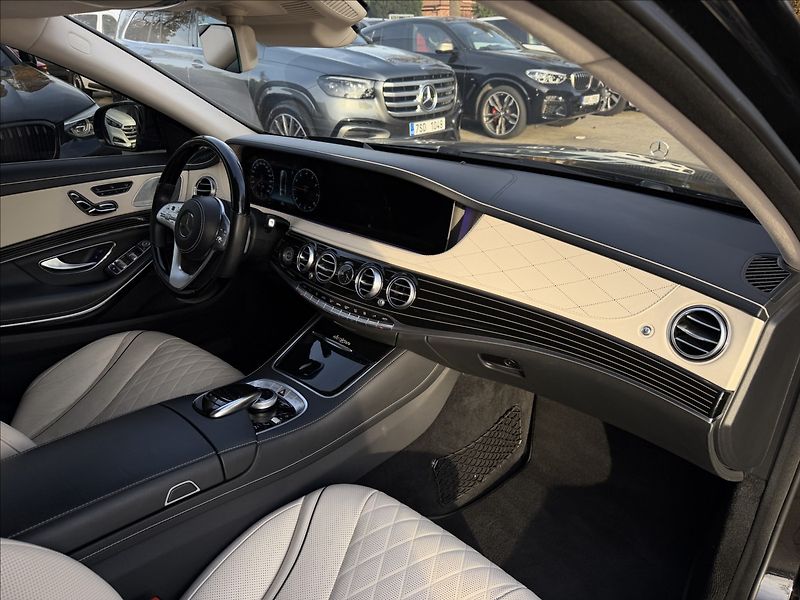 Mercedes-Benz Třídy S 560 4Matic AMG - fotka 8 z 32