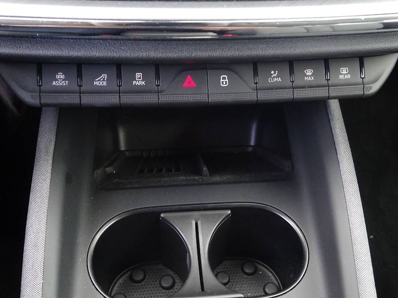 Škoda Enyaq (2024) Tour 50 125kW - fotka 11 z 30