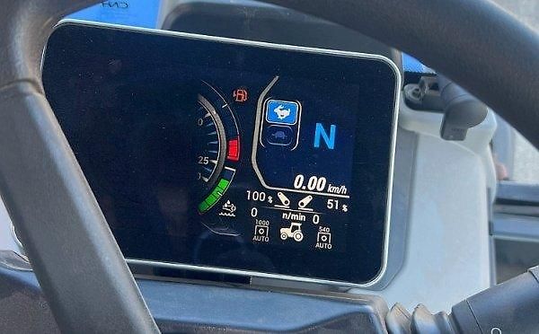 New Holland (2023) T4.100 vinice sad 4.5t - fotka 8 z 15