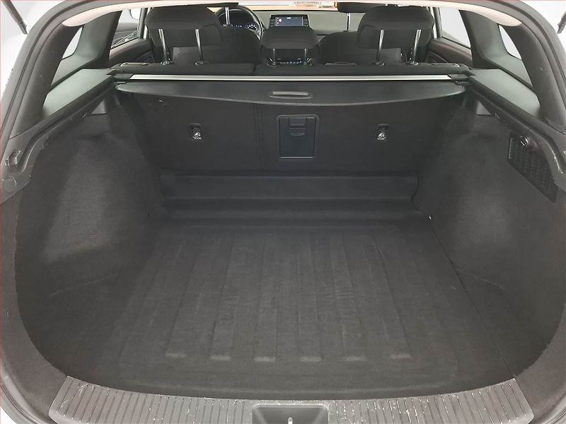 Hyundai i30 (2019) 1.4 T-GDI, Automat, Navi - fotka 14 z 21