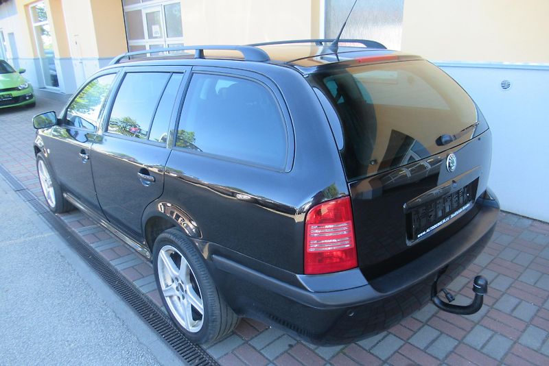 Škoda Octavia 1.9 TDi TOUR AUT. KLIMA TAŽNÉ - fotka 4 z 19