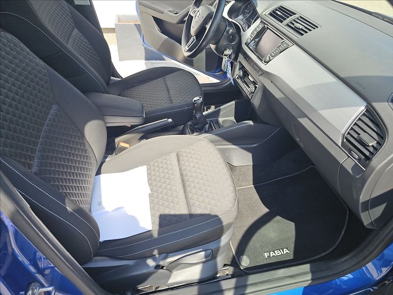 Škoda Fabia III 1,0TSi 70KW Drive - fotka 31 z 43
