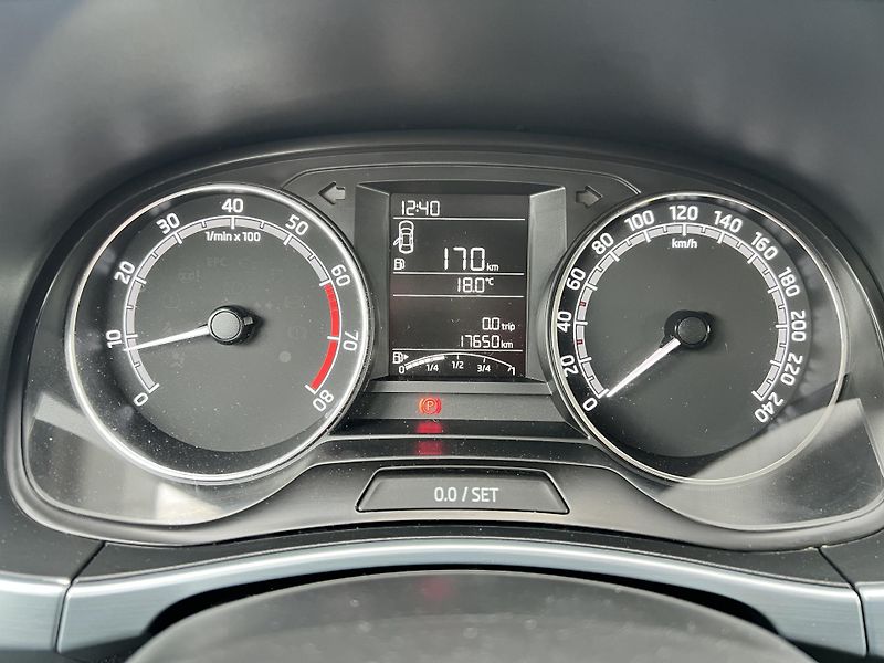 Škoda Fabia 1.0MPi 55kw KLIMA ALU PŮVOD ČR - fotka 15 z 35