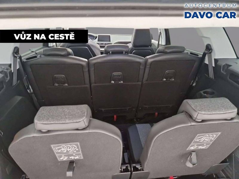 Peugeot 5008 1,2 PT 96kW Allure PANO 7-míst - fotka 3 z 11
